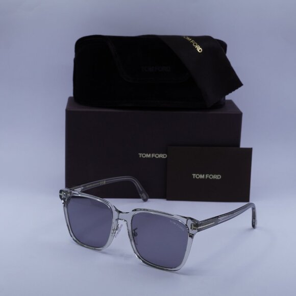 Tom Ford FT0891-K 20D Sunglasses Grey Square Frame, Smoke Polarized Lenses - Picture 10 of 10